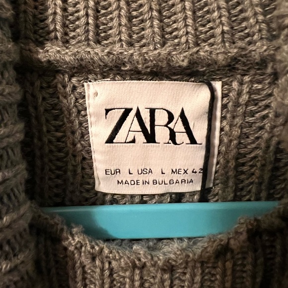Zara Mens Gray Turtleneck - Picture 3 of 3